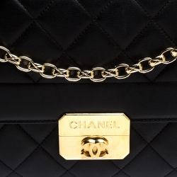 Pre Owned Chanel Black Quilted Leather Retro Clasp Flap Bag