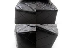 Pre Owned Chanel Black Quilted Lambskin Leather Classic Medium Double Flap Chain Shoulder Bag 