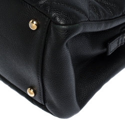 مملوكة مسبقًا Chanel Black Quilted Leather CC Timeless Tote