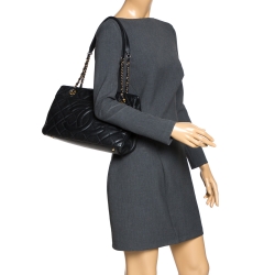 مملوكة مسبقًا Chanel Black Quilted Leather CC Timeless Tote