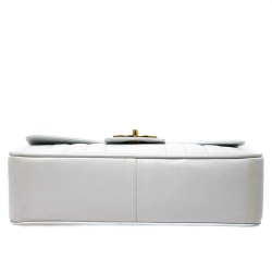 Pre Owned حقيبة شانيل "جامبو فينتدج كلاسيك" قلاب واحد جلد مبطن نمط عمودي أبيض