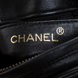 مملوكة مسبقًا حقيبة كروس شانيل ساتان وجلد بشراشيب مستديرة