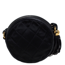 مملوكة مسبقًا حقيبة كروس شانيل ساتان وجلد بشراشيب مستديرة