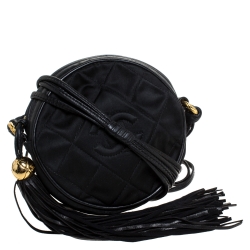 مملوكة مسبقًا حقيبة كروس شانيل ساتان وجلد بشراشيب مستديرة