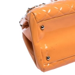 مملوكة مسبقًا حقيبة شانيل "جست مادموازيل بولر" متوسطة جلد مبطن برتقالي فاتح