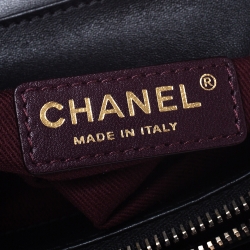 Pre Owned Chanel Black Quilted Leather Enamel Top Handle Bag