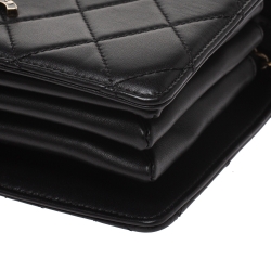 Pre Owned Chanel Black Quilted Leather Enamel Top Handle Bag