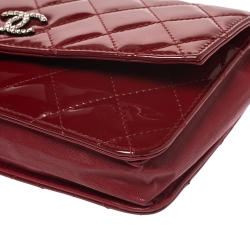 مملوكة مسبقًا Chanel Red Quilted Patent Leather Brilliant WOC Clutch Bag