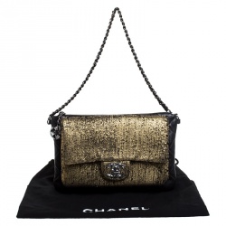 مملوكة مسبقًا حقيبة كلتش شانيل "مينيرال نايتس" سلسلة جلد أسود و ذهبي
