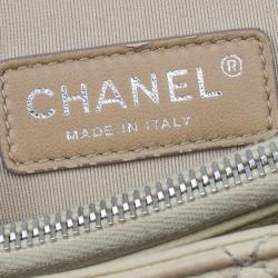 Pre Owned Chanel Off White Quilted Caviar Grand Shopping Tote