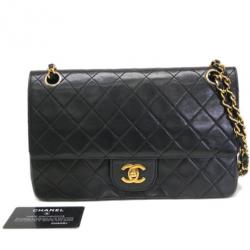 مملوكة مسبقًا Chanel Black Lambskin Medium Flap