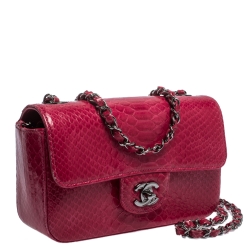مملوكة مسبقًا Chanel Fuchsia Python Small Classic Single Flap Bag