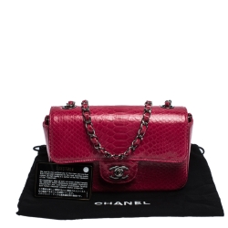 مملوكة مسبقًا Chanel Fuchsia Python Small Classic Single Flap Bag