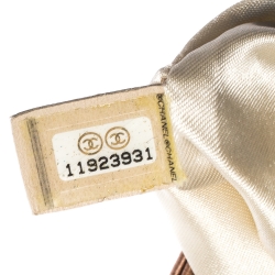 مملوكة مسبقًا Chanel Nude Beige Satin Half Moon CC Interlocking Flap Clutch