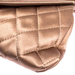 مملوكة مسبقًا Chanel Nude Beige Satin Half Moon CC Interlocking Flap Clutch