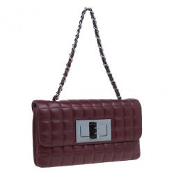 Pre Owned حقيبة شانيل شوكليت بار مادموزيل جلد أحمر بقلاب