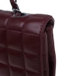 Pre Owned حقيبة شانيل شوكليت بار مادموزيل جلد أحمر بقلاب