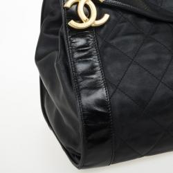 Pre Owned Chanel Black Lambskin Large Rue de Cambon Tote Bag