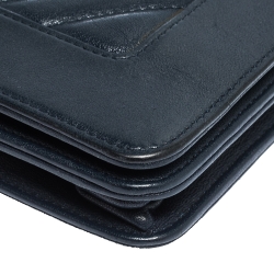 Pre Owned محفظة بسلسلة شانيل جلد شيفرون أزرق كلحي قفل مادموزيل