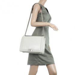 مملوكة مسبقًا Chanel Large Quilted Boy Flap Bag