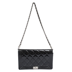 مملوكة مسبقًا Chanel Black Quilted Patent Leather Boy Wallet On Chain