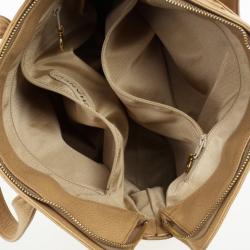 مملوكة مسبقًا Chanel Beige Logo Tote