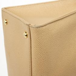 مملوكة مسبقًا Chanel Beige Logo Tote