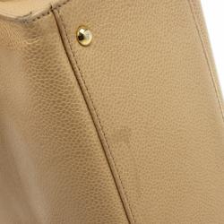 مملوكة مسبقًا Chanel Beige Logo Tote