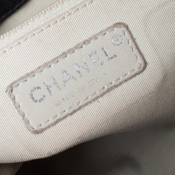 مملوكة مسبقًا Chanel Black Quilted Leather CC Flap Chain Around Bag