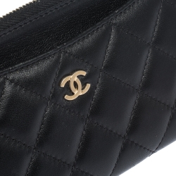 مملوكة مسبقًا Chanel Black Quilted Lambskin Leather Classic Zip Pouch 