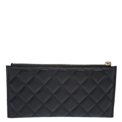 مملوكة مسبقًا Chanel Black Quilted Lambskin Leather Classic Zip Pouch 
