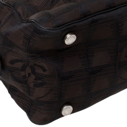 مملوكة مسبقًا Chanel Dark Brown Printed Nylon Travel Ligne Bowler Bag