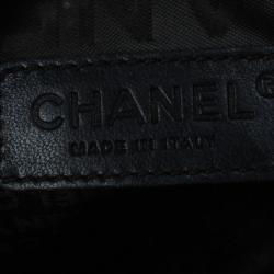 مملوكة مسبقًا حقيبة شانيل كروس وورد بازل بوكيت جلد خروف أحمر وأسود