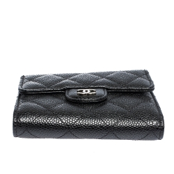 مملوكة مسبقًا Chanel Black Quilted Caviar Leather Trifold Wallet