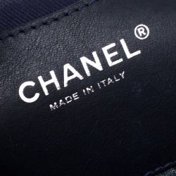 Pre Owned Chanel Blue Camellia Embroidered Denim Just Mademoiselle Bowling Bag