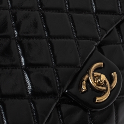Pre Owned Chanel Black Quilted Glazed Leather Medium Castle Rock Top Handle Bag