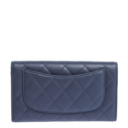 مملوكة مسبقًا محفظة شانيل كلاسيك بقلاب جلد كافيار مبطن ورية