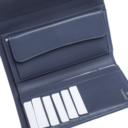 مملوكة مسبقًا محفظة شانيل كلاسيك بقلاب جلد كافيار مبطن ورية