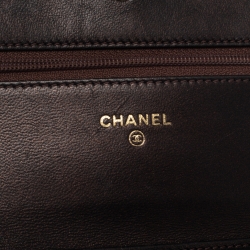 مملوكة مسبقًا محفظة بسلسلة شانيل كاميليا جلد برونزية ميتالك