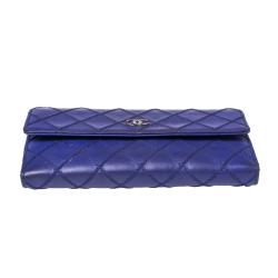 Pre Owned محفظة شانيل كونتينتال قلاب سى سى جلد مبطن خياطة ألتميت زرقاء 
