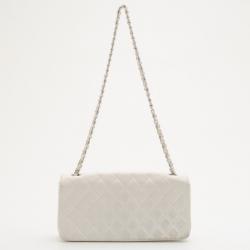 Pre Owned Chanel White Quilted Lambskin Leather East/West Classic Flap Bag