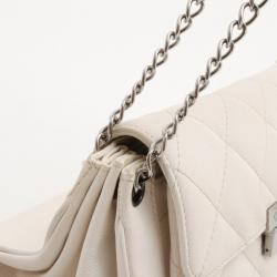 Pre Owned Chanel White Lambskin Accordion Flap Bag