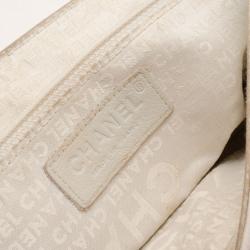 Pre Owned Chanel White Lambskin Accordion Flap Bag