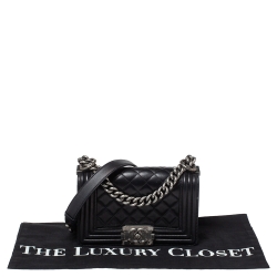 مملوكة مسبقًا Chanel Black Quilted Leather Small Boy Flap Bag