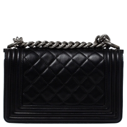 مملوكة مسبقًا Chanel Black Quilted Leather Small Boy Flap Bag