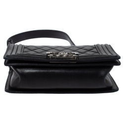 مملوكة مسبقًا Chanel Black Quilted Leather Small Boy Flap Bag