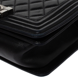 مملوكة مسبقًا Chanel Black Quilted Leather Small Boy Flap Bag