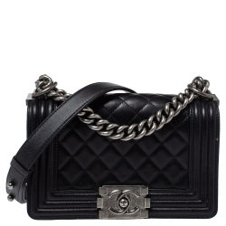 مملوكة مسبقًا Chanel Black Quilted Leather Small Boy Flap Bag
