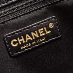 مملوكة مسبقًا Chanel Black Quilted Caviar Leather Grand XL Shopping Tote