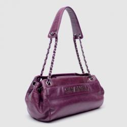 مملوكة مسبقًا Chanel Maroon Leather Shoulder Bag